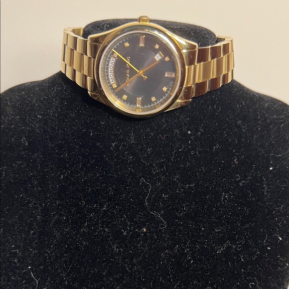 Michael Kors Accessories - Michael Kors Elegant Gold and Black Timepiece